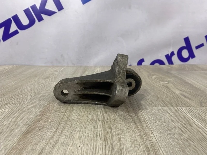 Кронштейн кпп FORD FOCUS 3 2013