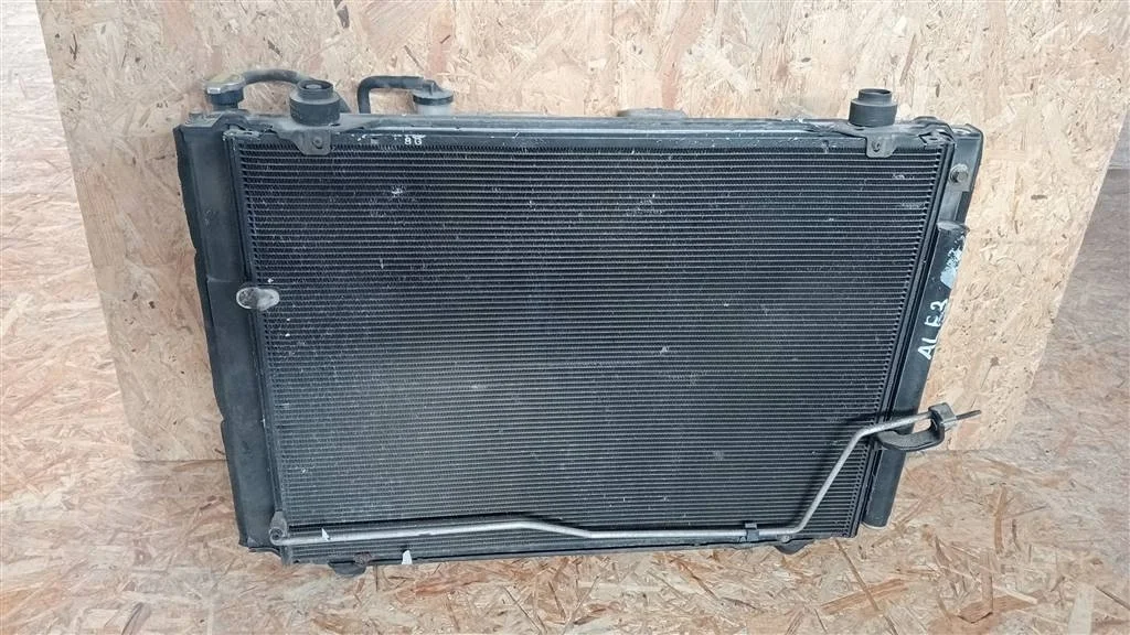 Б.у. радиатор ( кассета) TOYOTA ALPHARD H10 TOYOTA ALPHARD H10