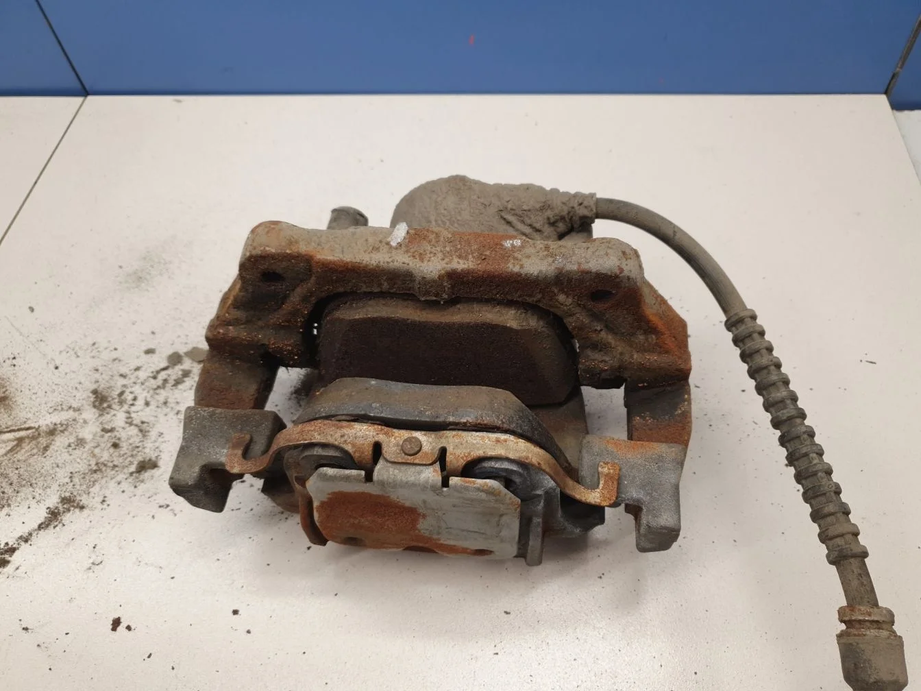 Суппорт тормозной передний левый для BMW X6 F16 2014-2020