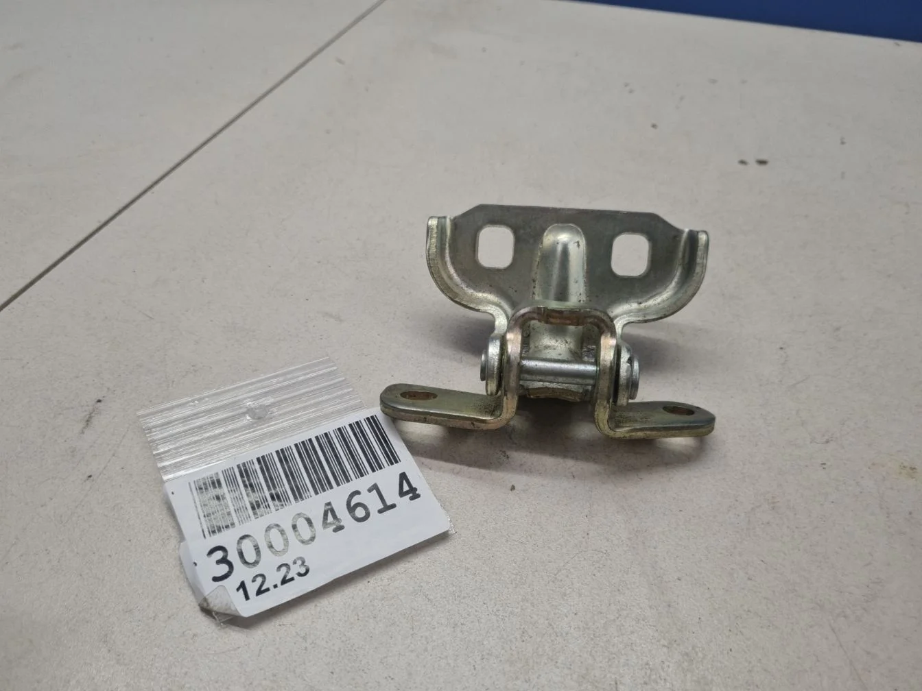 Петля двери задней левой верхняя для Opel Mokka 2012-2019