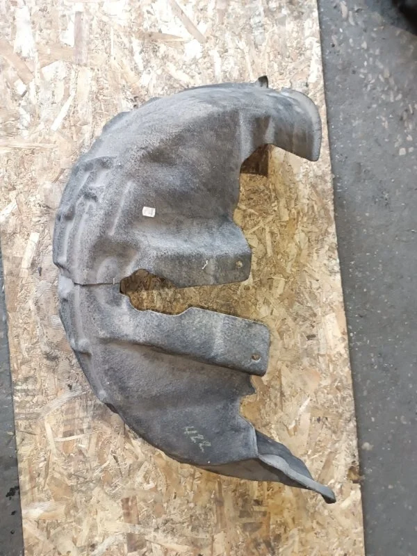 Подкрылок Audi A4 2010 8K2