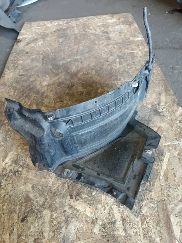 Подкрылок Audi A6 2014 4G2