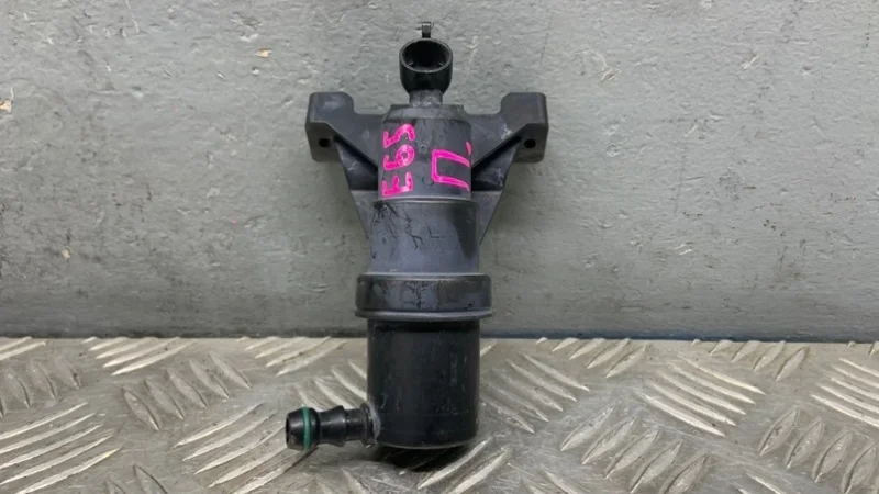 Форсунка омывателя фар BMW 7 E65