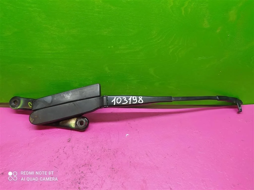 Поводок дворника правый VW Touareg 2 2010-2018