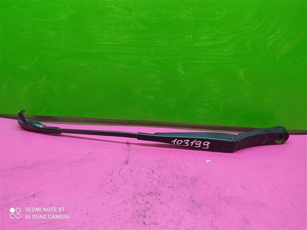 Поводок дворника левый VW Touareg 2 2010-2018