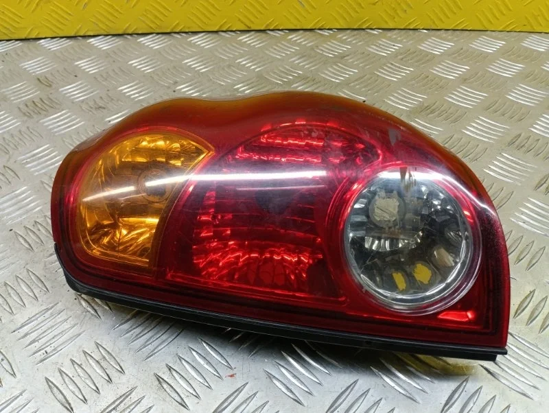 Фонарь задний правый Mitsubishi L200 (2006-2015) 2007 8330A156 ПИКАП 2.5 D 4D56
