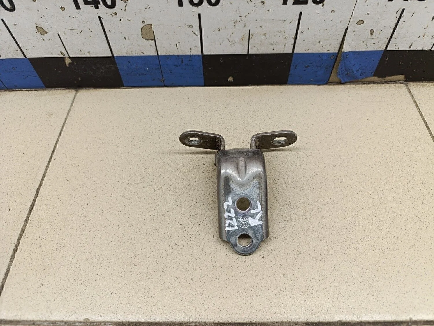 Петля двери Ceed 2007- 2012