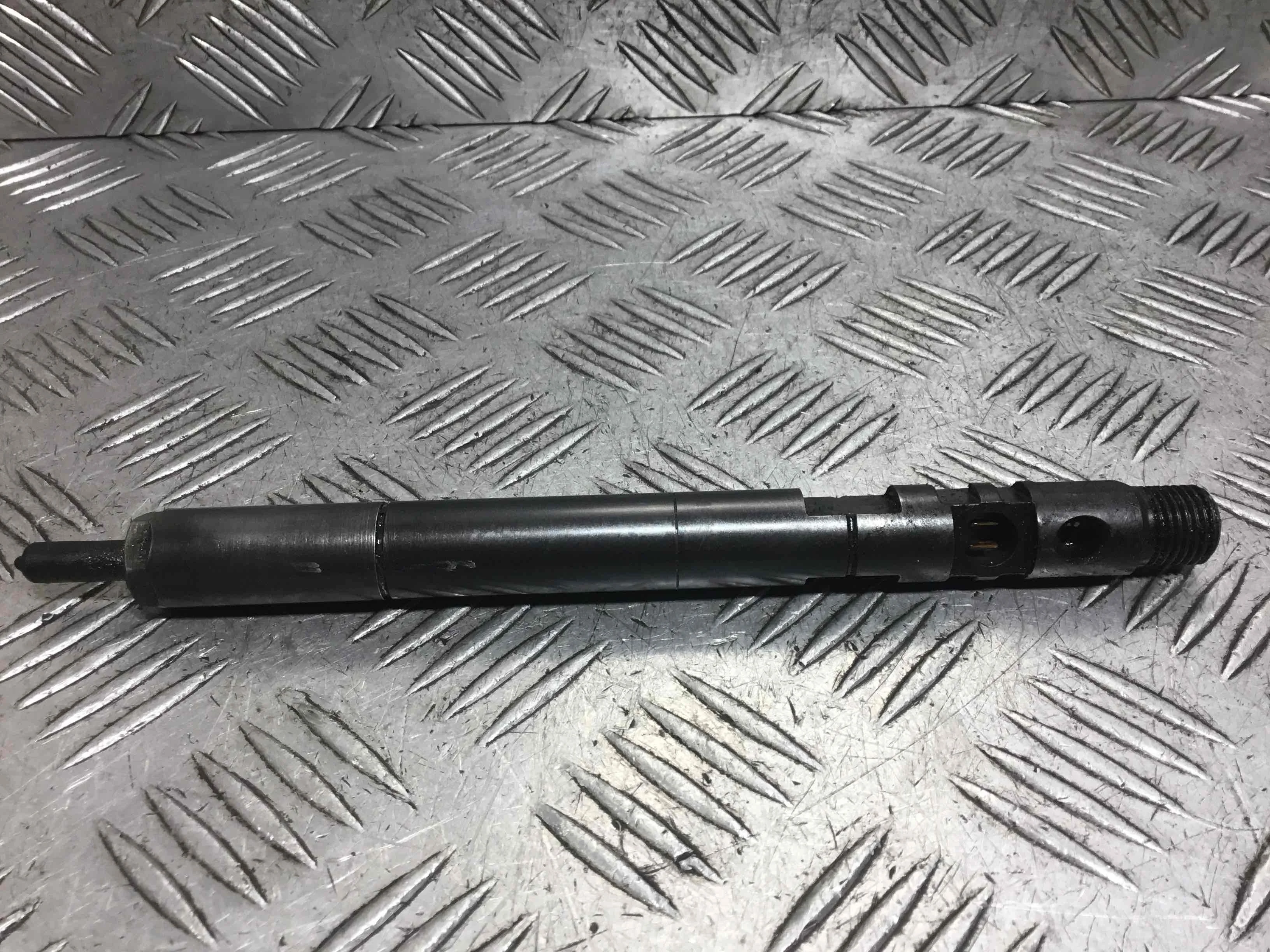 Форсунка Mercedes C-klasse W203/S203/CL203 (2000-2004) дизель 2.2 CDI Автомат Седан