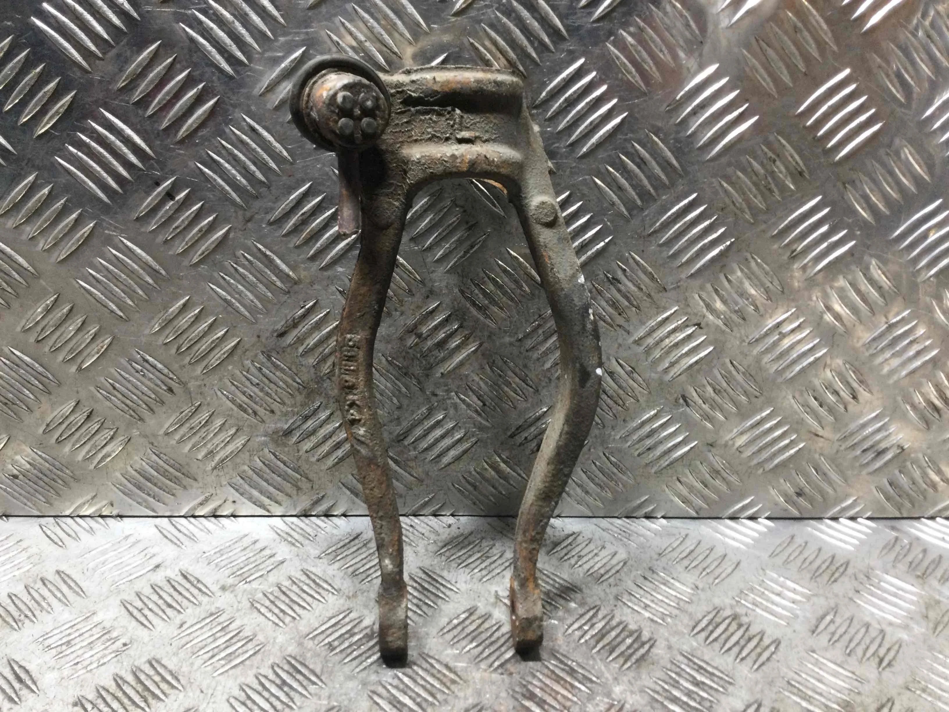 Вилка амортизатора Mazda 6 6 I (GG,GY) 2002 - 2007 бензин 1.8 i Механика Седан