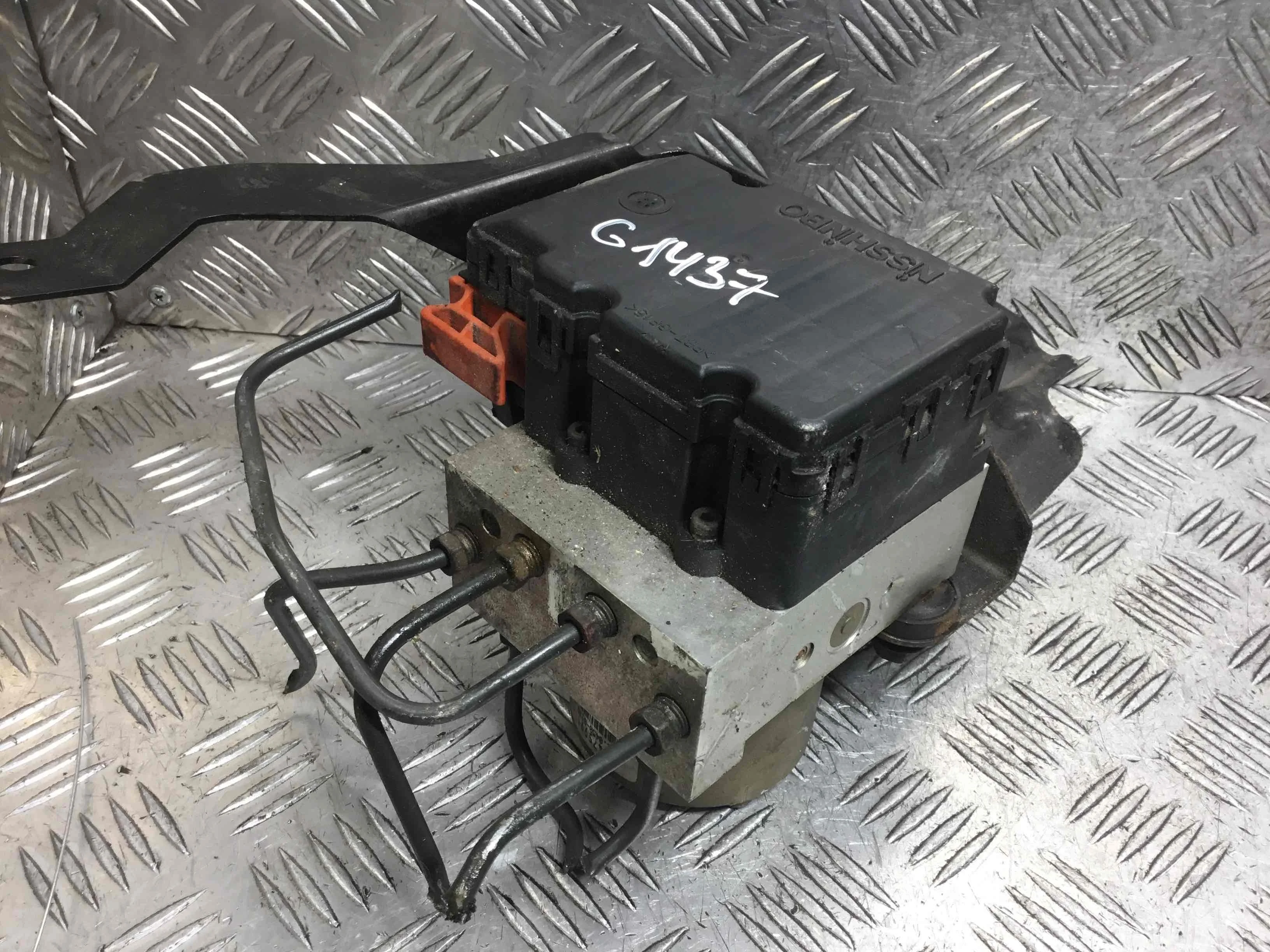 Блок ABS Mitsubishi Space Runner 1 поколение [рестайлинг] (1995-1999) бензин 2.0 i Механика Минивэн