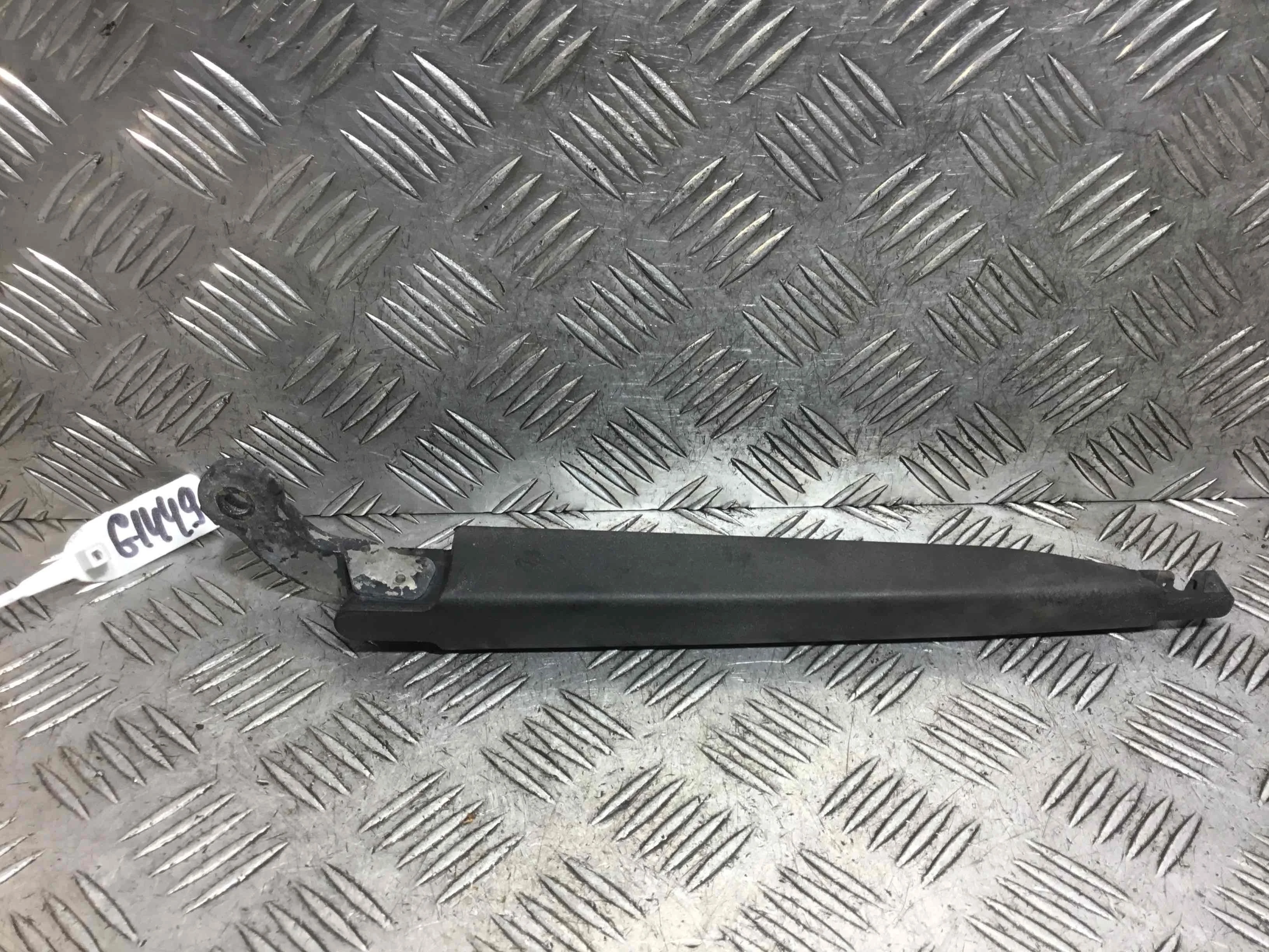 Щеткодержатель задний Ford Focus 2 поколение (2005-2008) бензин 1.6 i Механика Х/б