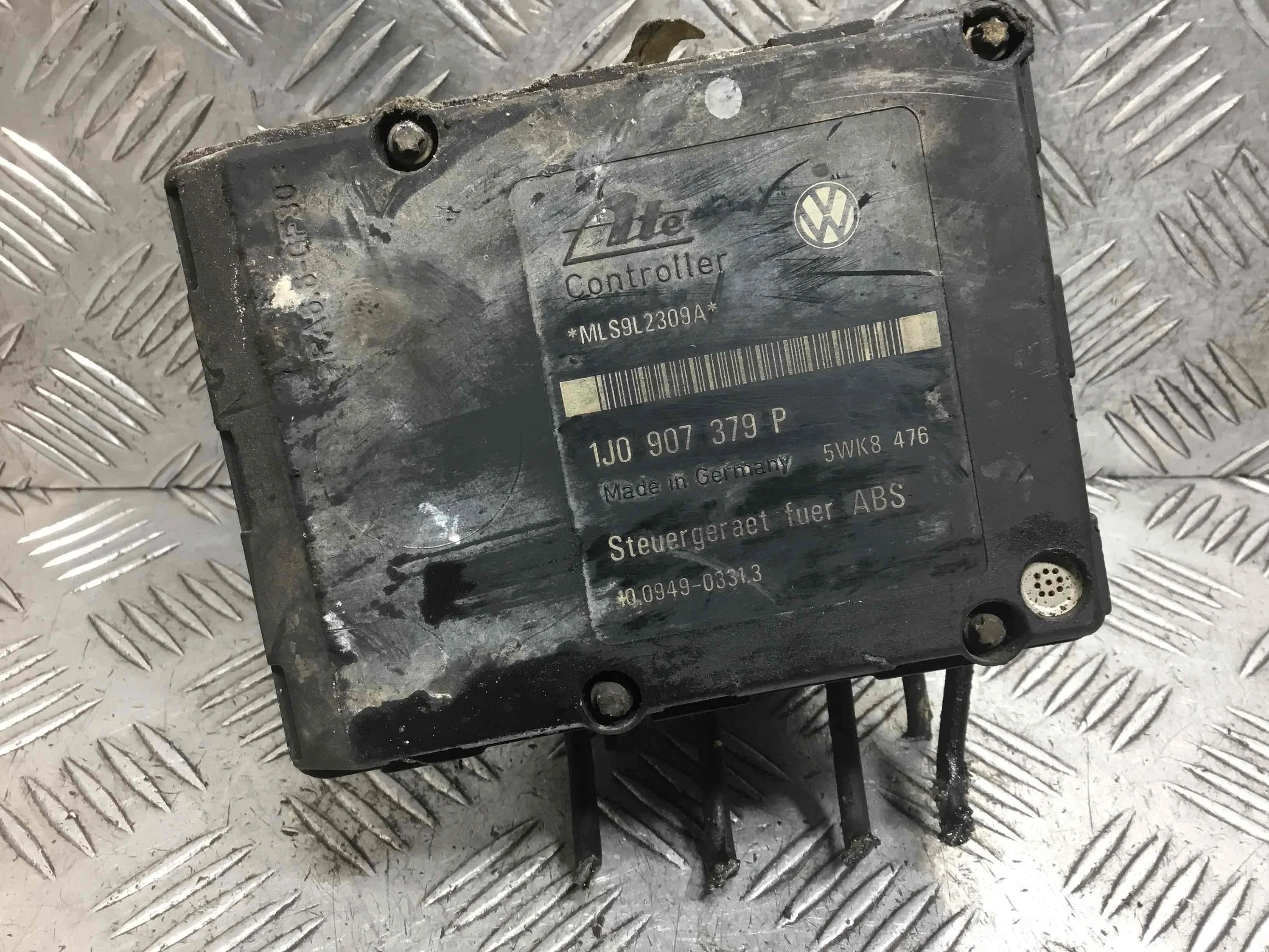 Блок ABS Audi A3 8L (1996-2000) дизель 1.9 TDI Механика Х/б