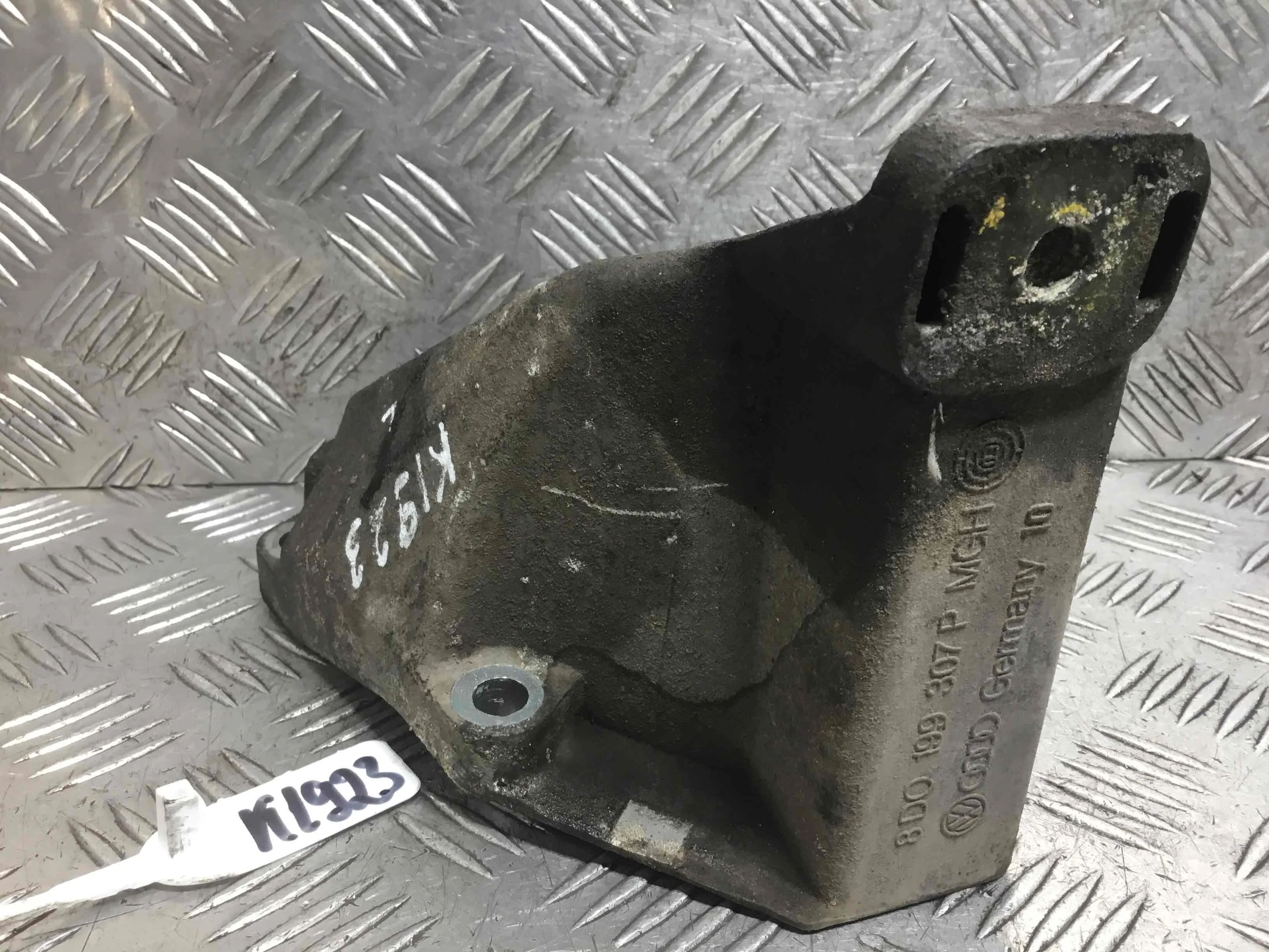 Кронштейн двигателя Skoda Superb 1 поколение (2001-2006) дизель 1.9 TDI Механика Универсал