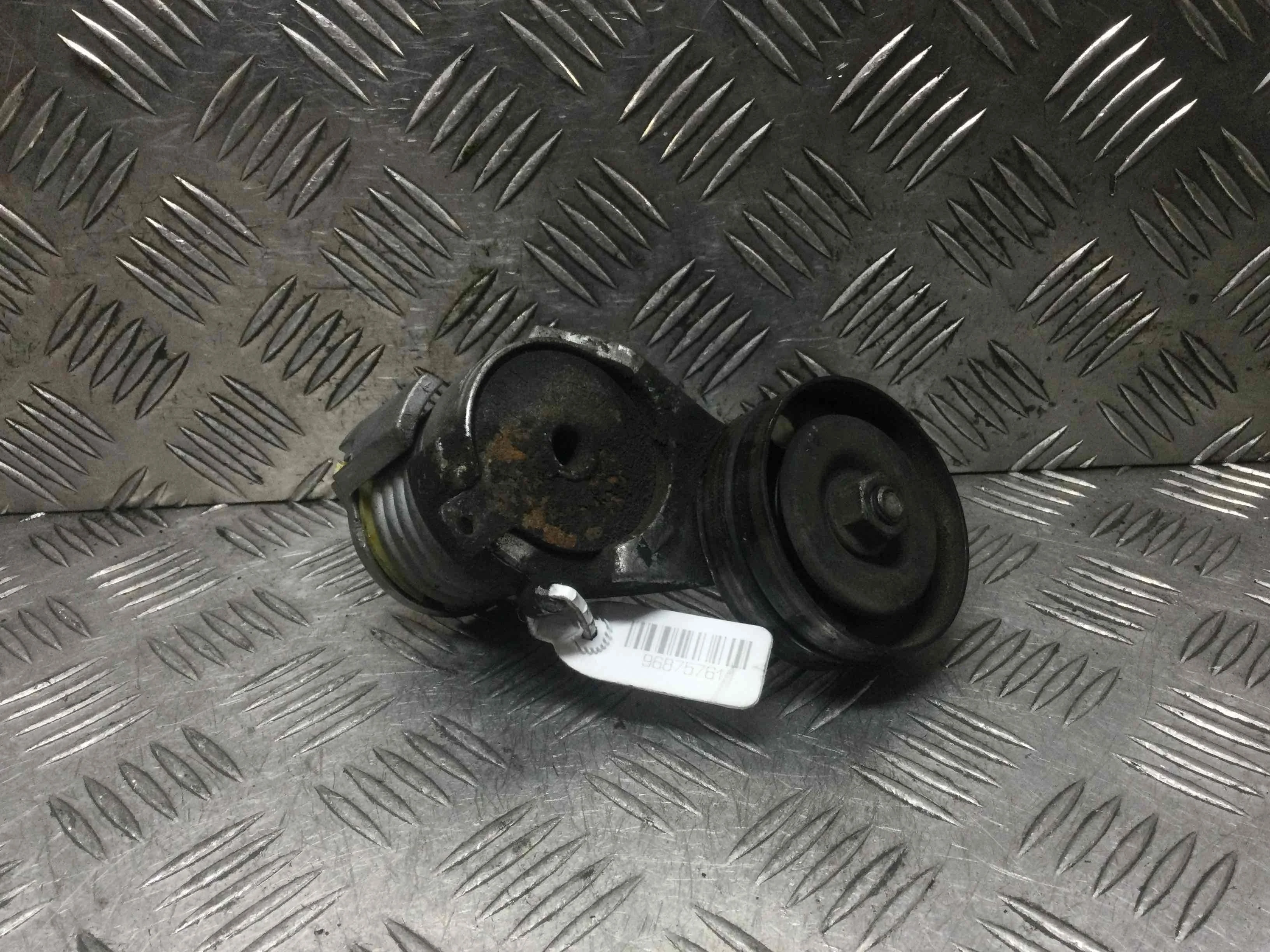 Натяжитель ремня генератора Volkswagen Golf 4 поколение (1997-2004) бензин 1.6 i Механика Х/б