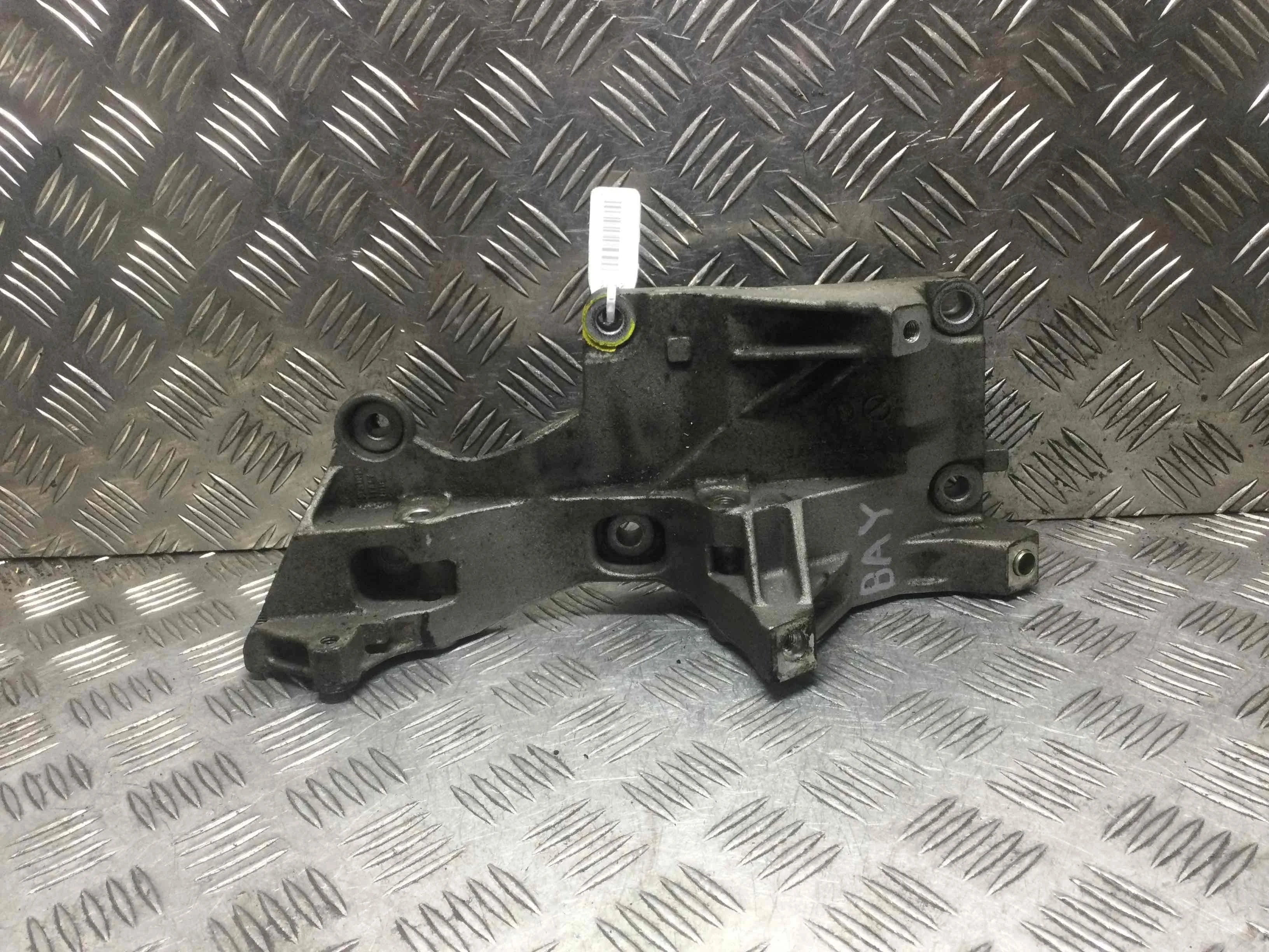 Кронштейн Volkswagen Polo 4 поколение (2001-2005) дизель 1.4 TDI Механика Седан