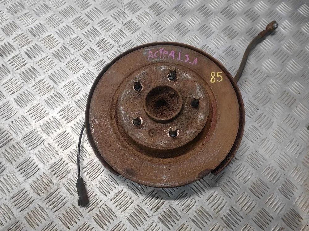 Ступица задняя левая Opel Astra J в сборе
