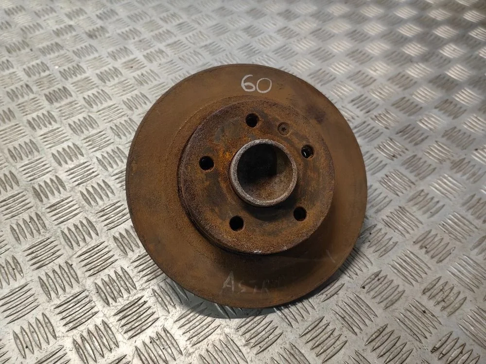 Ступица задняя правая Opel Astra H