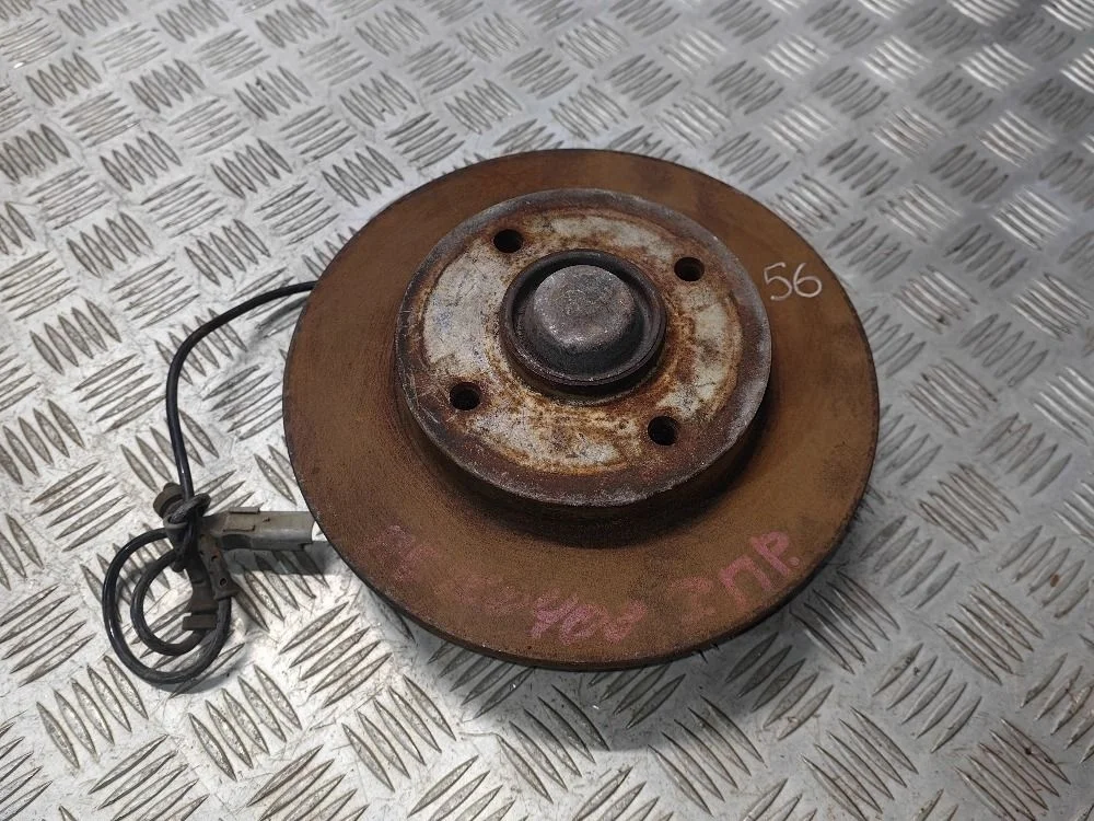 Ступица задняя правая Peugeot 408 в сборе