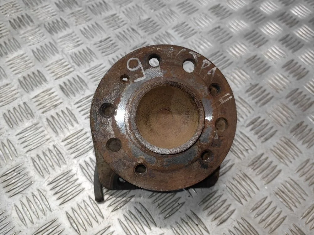 Ступица задняя правая Opel Astra H