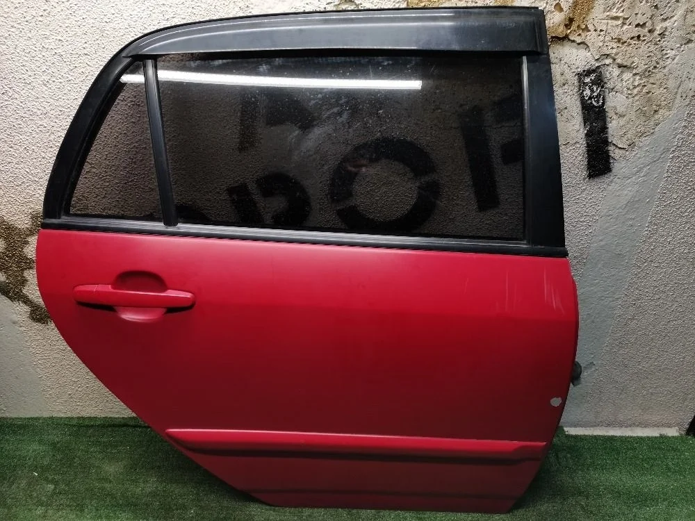 Дверь задняя правая для Toyota Corolla E120