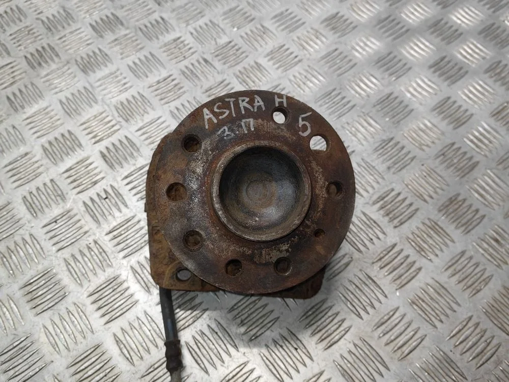 Ступица задняя правая Opel Astra H