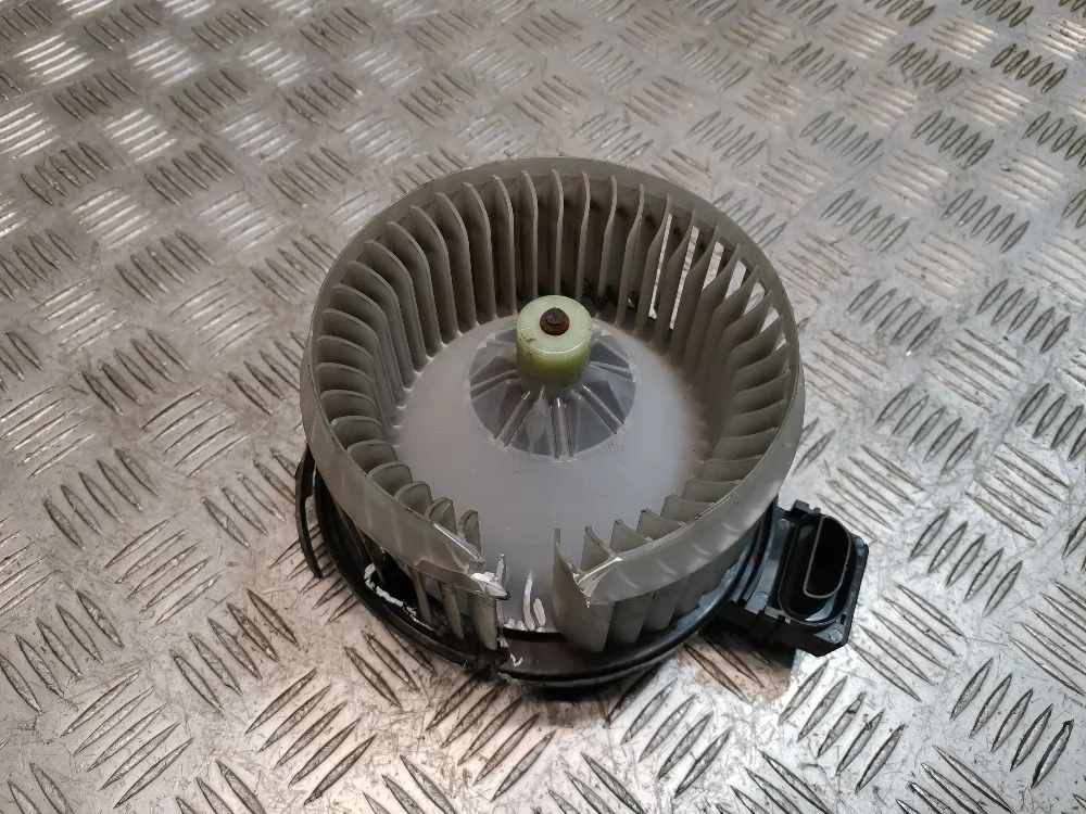 Моторчик печки Suzuki Sx 4