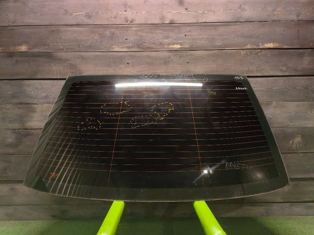 Стекло заднее Chevrolet Lacetti