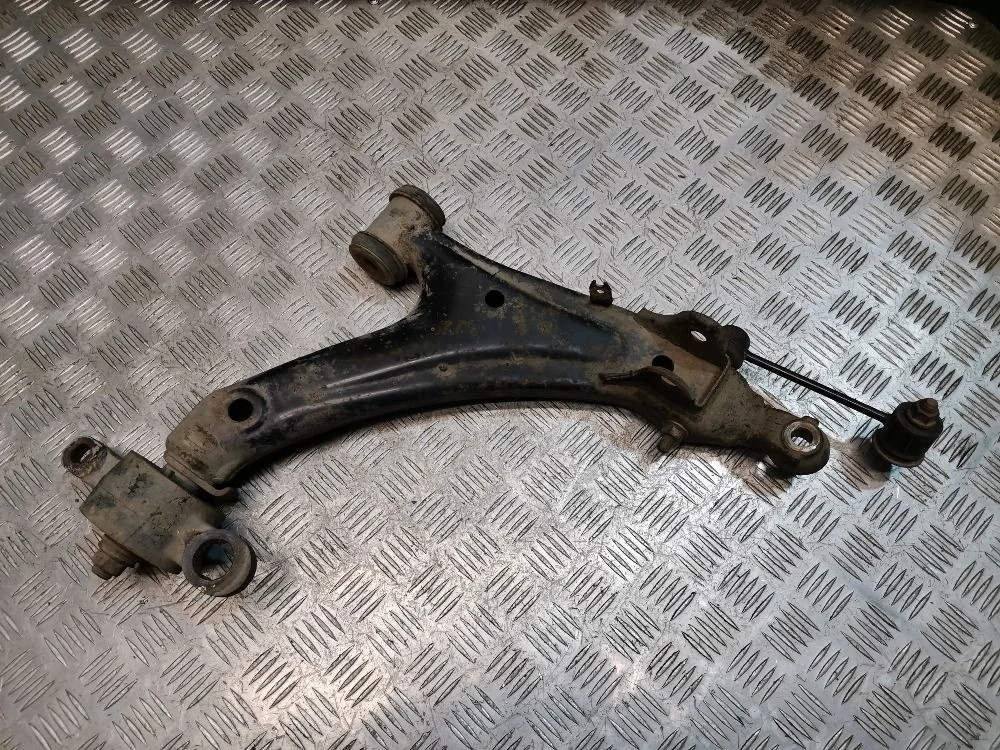 рычаг передний правый lexus ls 430 рест левый руль