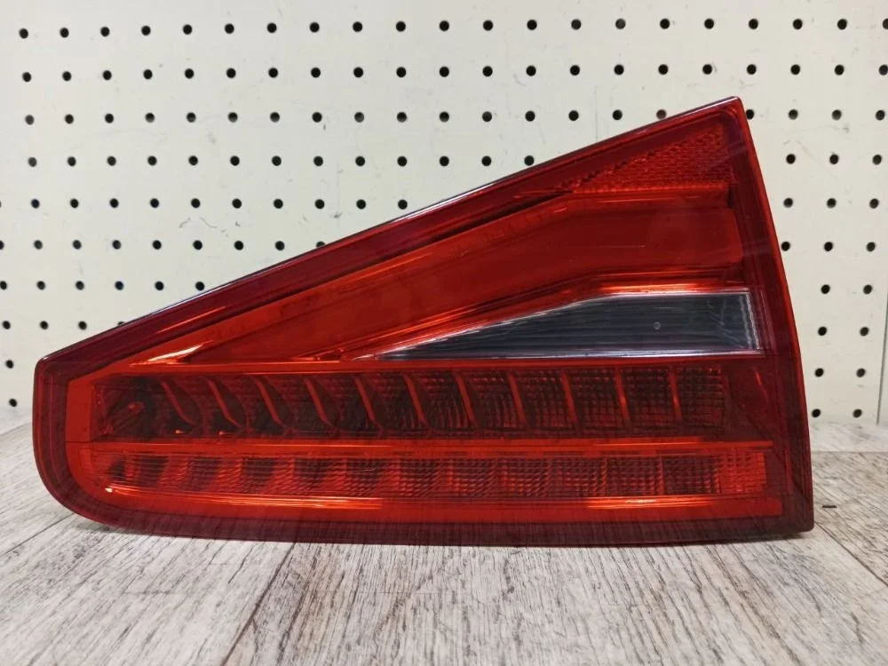 Фонарь задний внутренний Audi A4 B8 рестайлинг (2011—2015) A4 B8 рестайлинг (2011—2015) 8K2