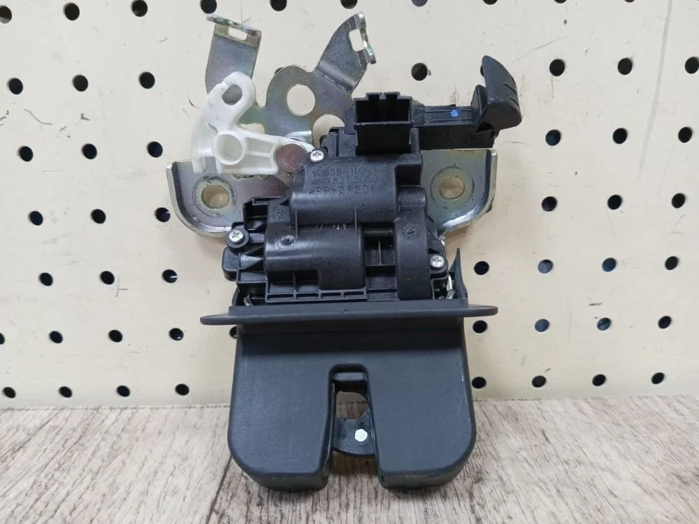 Замок багажника Audi A3 8V (2012—2016) A3 8V (2012—2016) 8VS