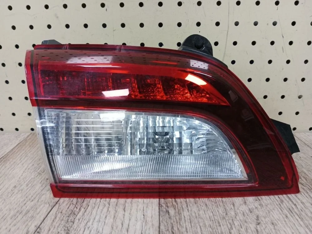 Фонарь задний внутренний Subaru Outback BS (2014—2018) Outback BS (2014—2018) BS