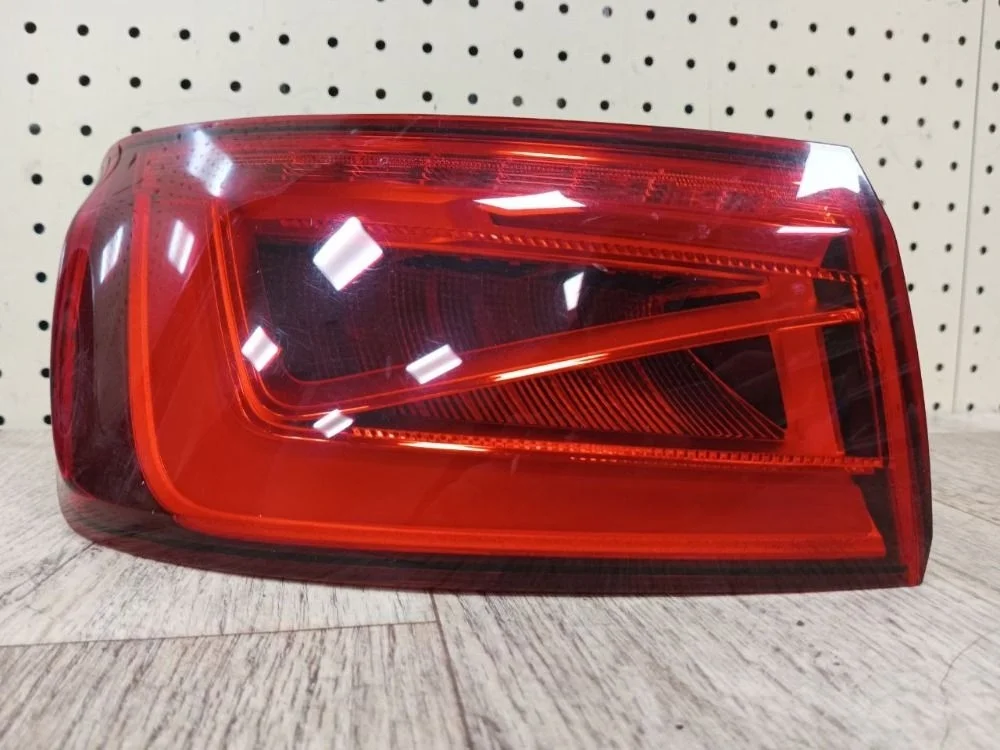 Фонарь задний наружный Audi A3 8V (2012—2016) A3 8V (2012—2016) 8VS