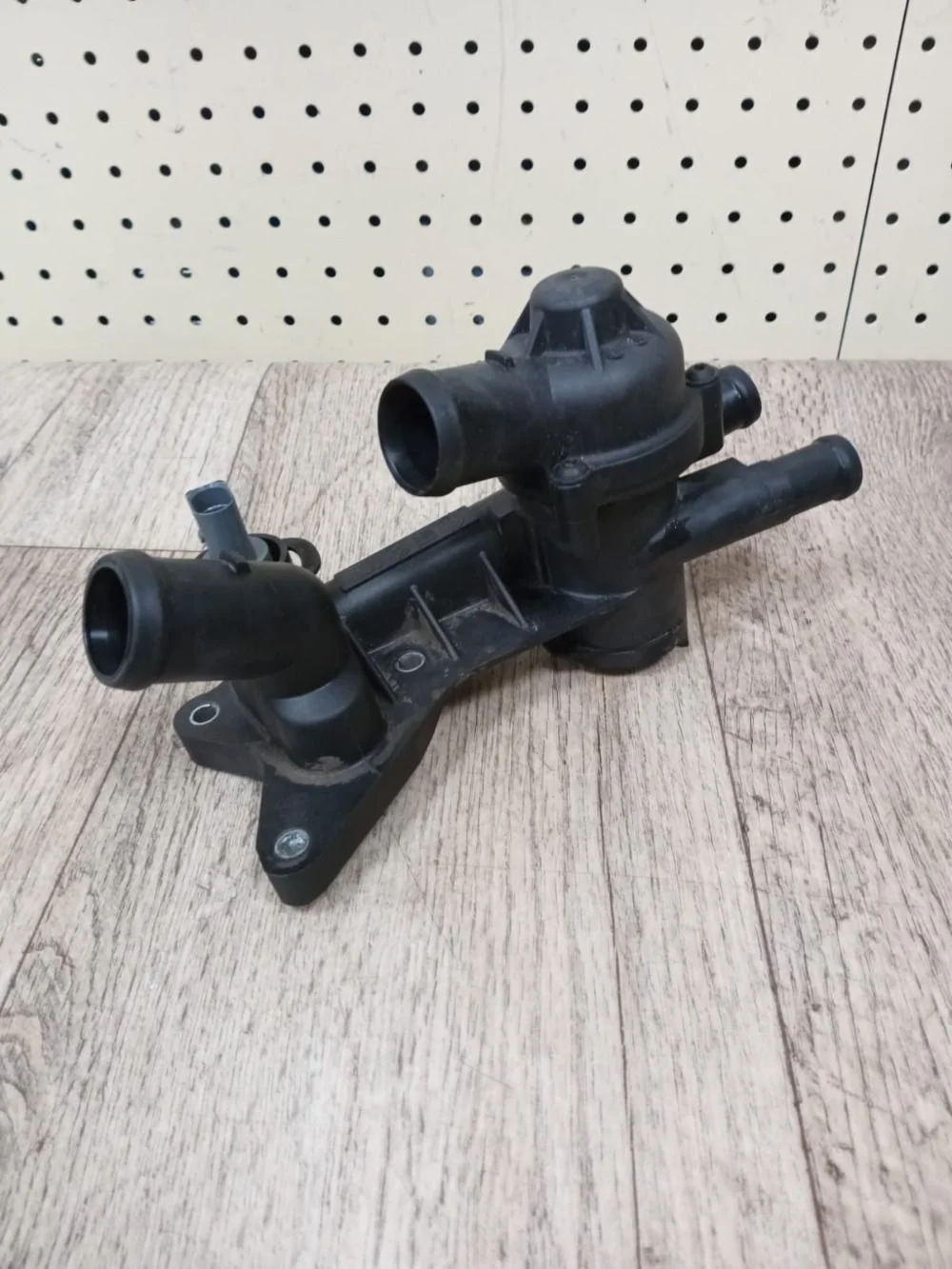 Термостат Volkswagen Polo IV (2001—2005) Polo IV (2001—2005) 5J2