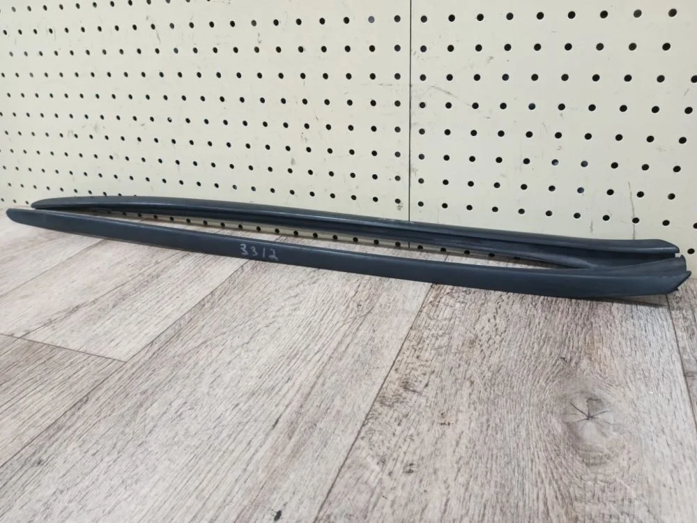 Молдинг лобового стекла Audi Q5 I (2008—2012) Q5 I (2008—2012) 8RB