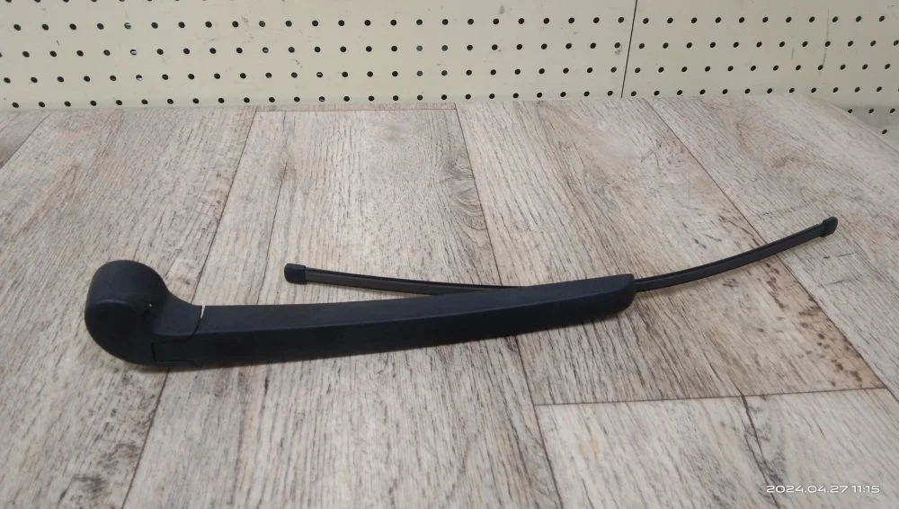 Поводок стеклоочистителя заднего Audi Q3 I (2011—2014) Q3 I (2011—2014) 8UB, 8UG