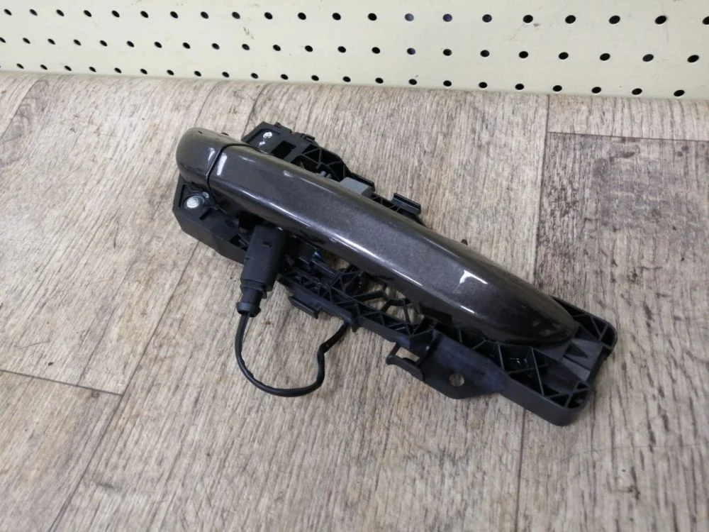 Ручка двери наружная Volkswagen Passat B6 (2005—2010) Passat B6 (2005—2010) 362, 365, 3C2, 3C5