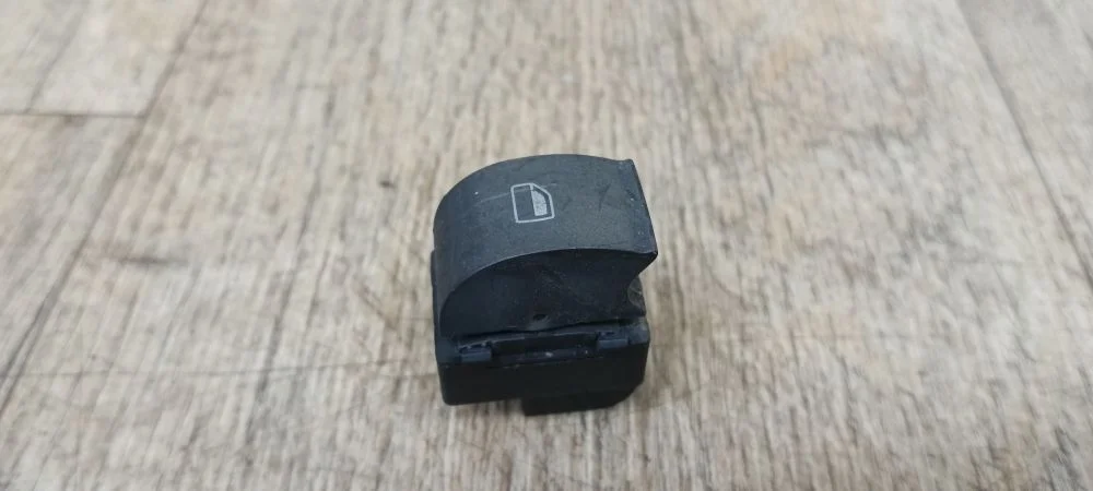 Кнопка стеклоподъемника Audi A4 B6 (2000—2006) A4 B6 (2000—2006) 8E2, 8E5, 8H7, 8Z0