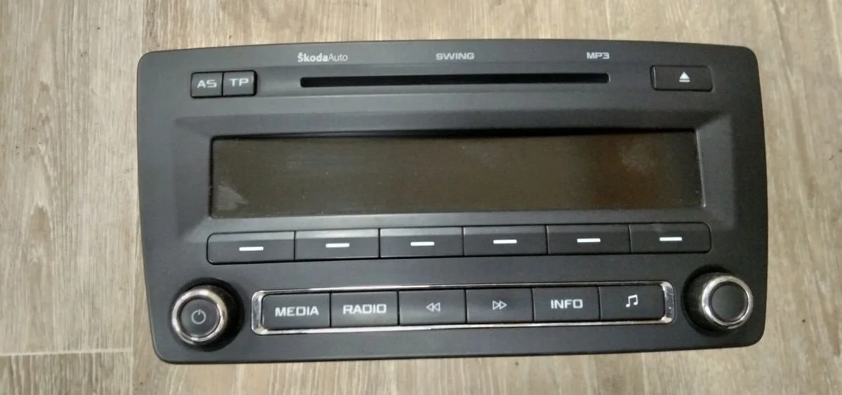 Магнитола Skoda Octavia II рестайлинг (2008—2013) Octavia II рестайлинг (2008—2013) 1Z3, 1Z5, 933, 5L7, 677