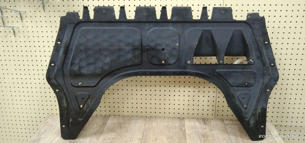 Пыльник двигателя центральный Volkswagen Jetta VI (2010—2015) Jetta VI (2010—2015) 2KH, 2KJ, 1K2, 1K1, 5M1