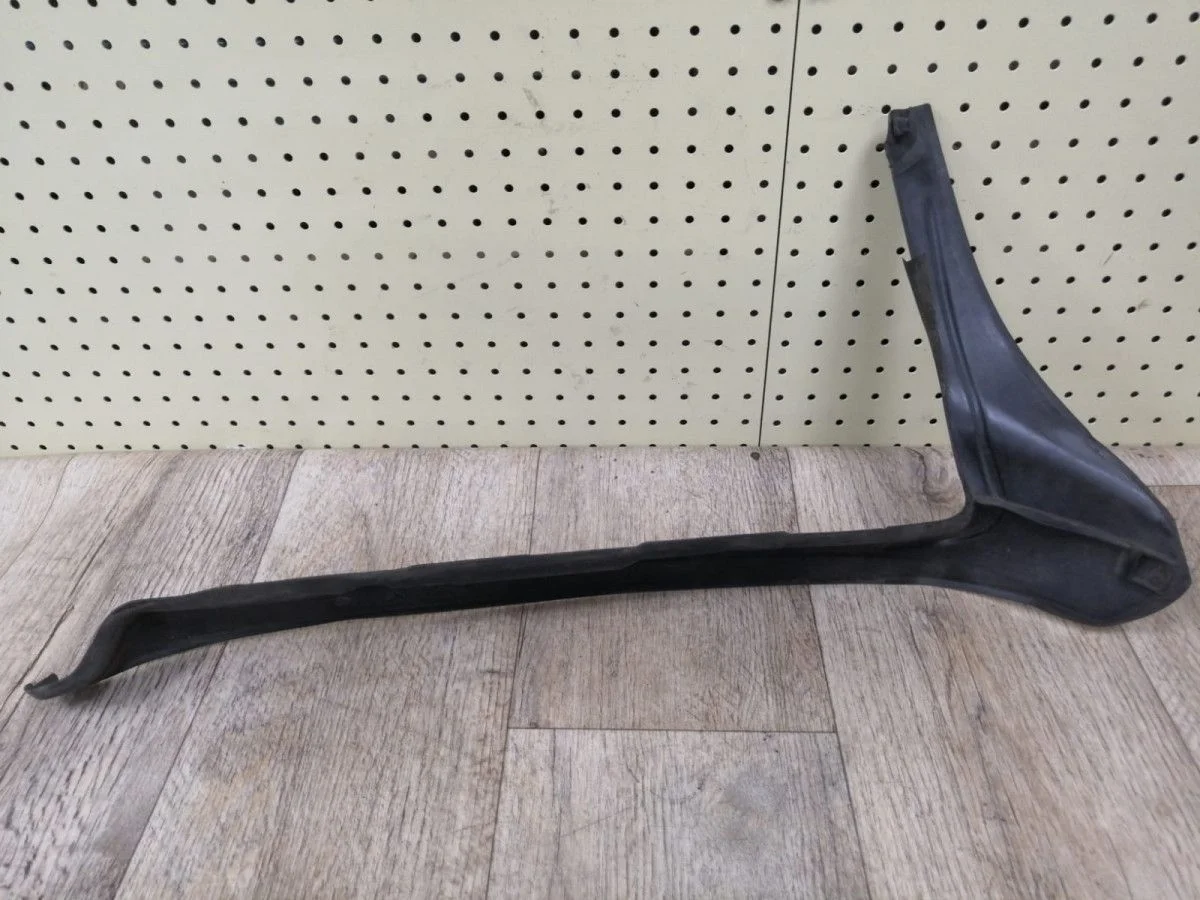 Пыльник переднего крыла Audi A4 B8 (2007—2012) A4 B8 (2007—2012) 8K2