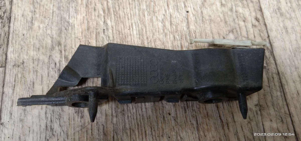 Кронштейн переднего бампера Audi A4 B8 (2007—2012) A4 B8 (2007—2012) 8K2