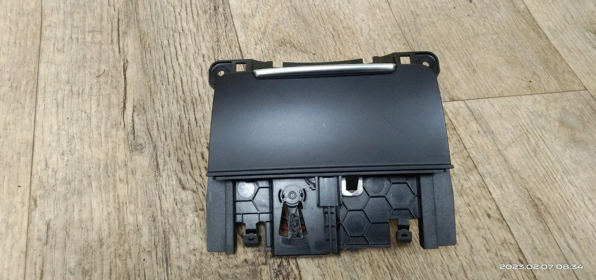 Пепельница Audi A4 B8 (2007—2012) A4 B8 (2007—2012) 8K2