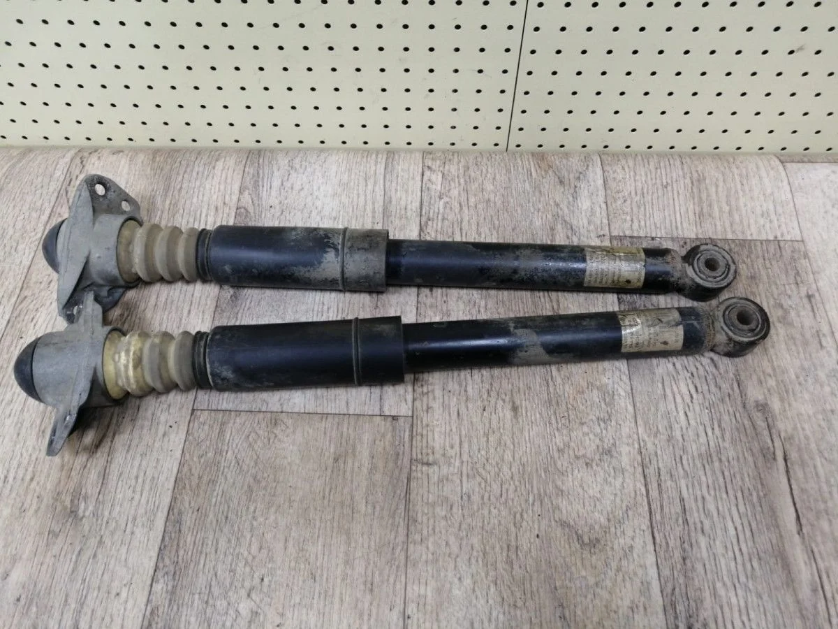 Амортизатор задний Volkswagen Passat B7 (2010—2015) Passat B7 (2010—2015) 362, 365