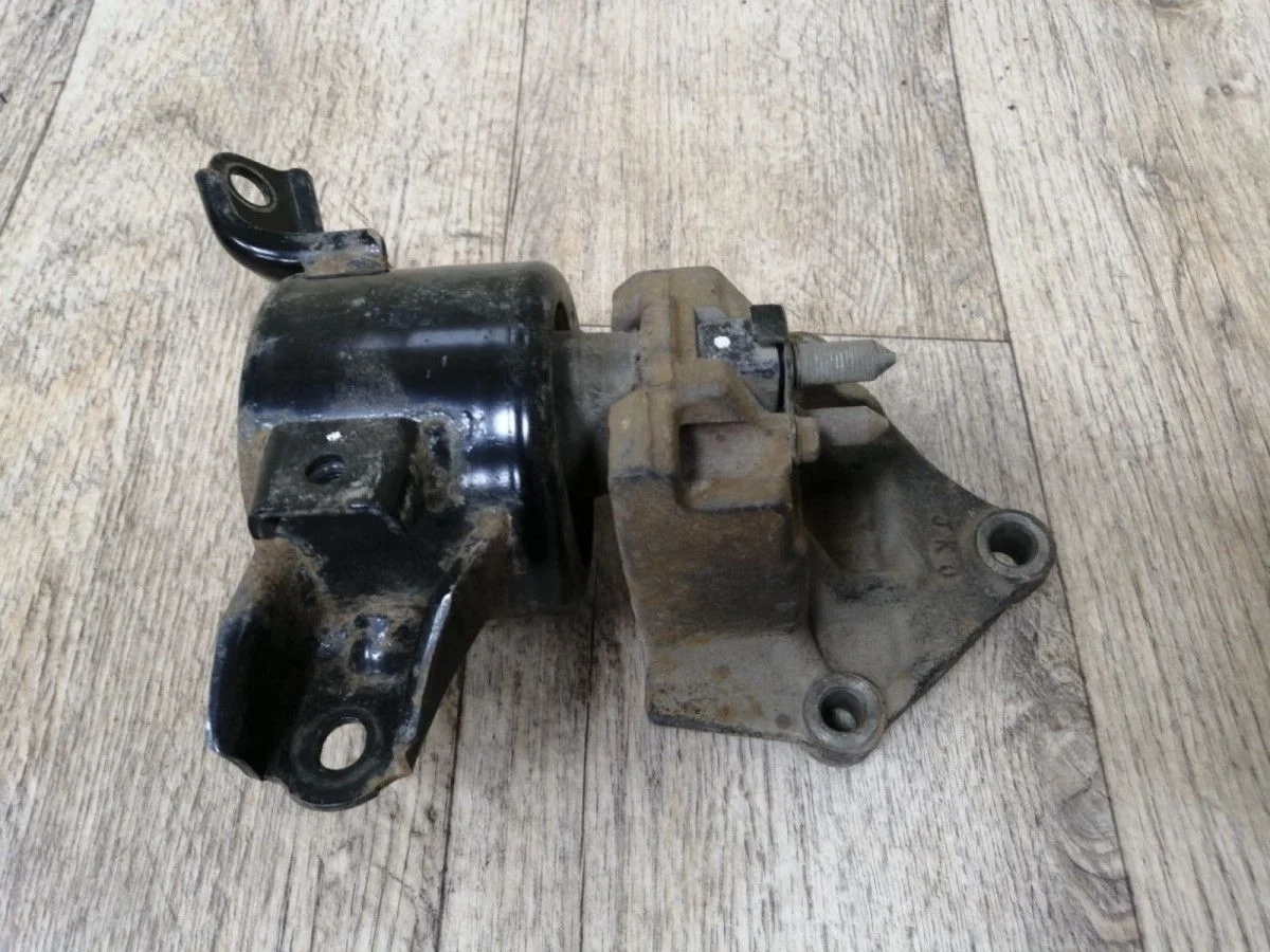 Опора двигателя Kia Rio III (2011—2015) Rio III (2011—2015)