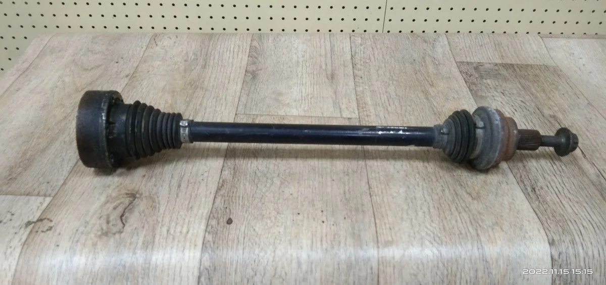 Полуось VW Tiguan/Q-3/CC пробег 35,000 км Tiguan I (2007—2011) 362, 365, 3C2, 3C5, 5P1, 5P5, 357, 358, 1K1, 5K1, AJ5, 8XF, 8XK, 5N1, 5N2