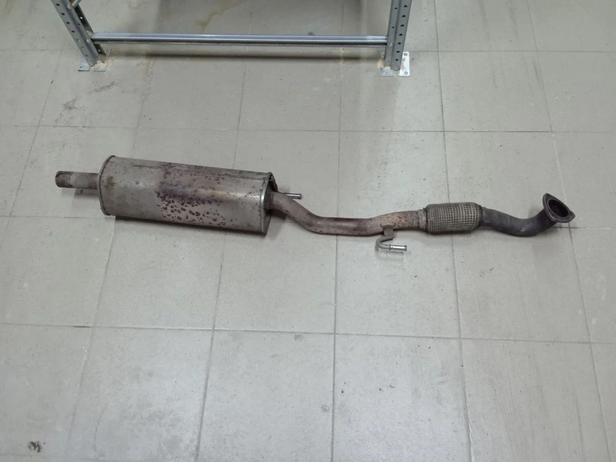 Приемная труба глушителя Volkswagen Polo V (2009—2015) Polo V (2009—2015) KG3, NH1, NH3, 542, 545, 572, 5J7, 612, 614