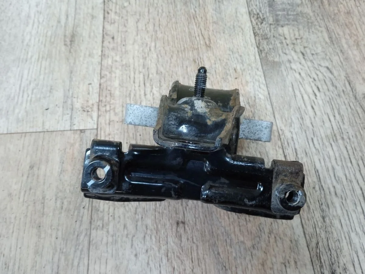 Опора КПП Volkswagen Polo V (2009—2015) Polo V (2009—2015) 542, 545, 572