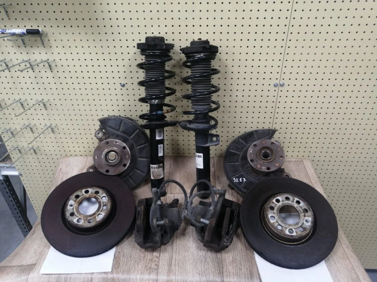 Подвеска передняя Volkswagen Jetta VI (2010—2015) Jetta VI (2010—2015) 362, 365, 3C2, 3C5, 2CA, 2CB, 2CH, 2CJ, 5P1, 5P5, 1F7, 1F8, 1P1, 162, 163, 1K2, AV2, AV3, 521, 5M1, 137, 138, 8P1, 8PA, 5P2, KG3, 1Z3, 1Z5, 357, 358, NH1, NH3, 1T1, 1T2, 5L6, 5L7, 676, 677, 1K1, 1K5, 517, 5K1, AJ5, 8X1, 8XA, 8XF, 8XK, 601, 602, 603, 8PAXW,