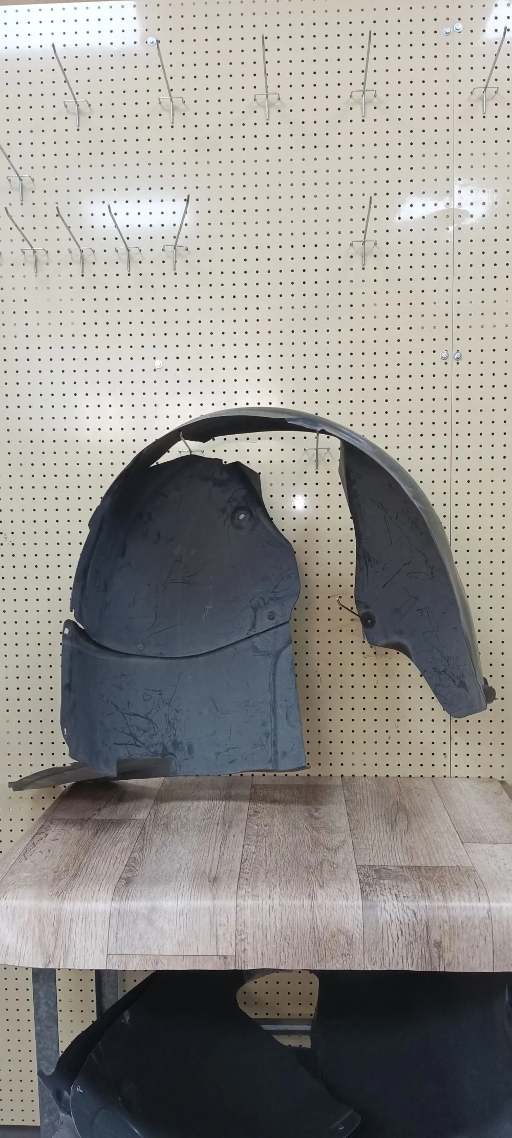 Подкрылок передний Volkswagen Passat B7 (2010—2015) Passat B7 (2010—2015) 362, 365