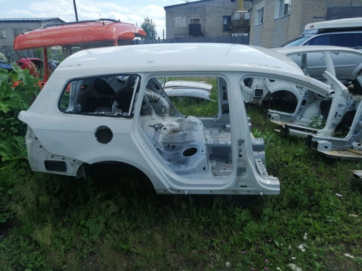 Кузов Volkswagen Passat B7 универсал Passat B7 (2010—2015) 365